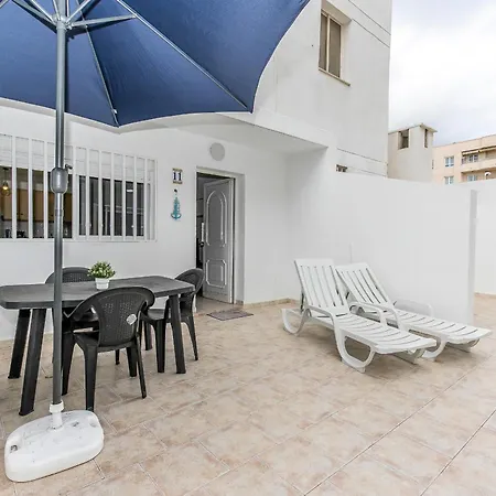 Apartment Comfy Beachfront Retreat El Medano, Terrace & Pool
