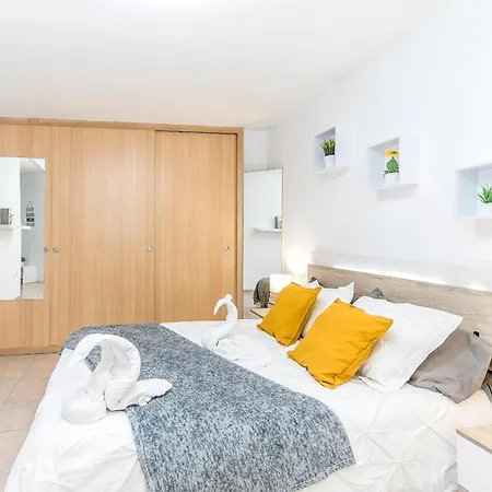 Comfy Beachfront Retreat El Medano, Terrace & Pool * El Medano (Tenerife)