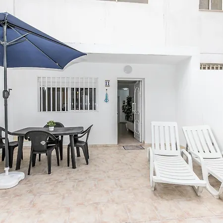 Comfy Beachfront Retreat El Medano, Terrace & Pool * El Medano (Tenerife)